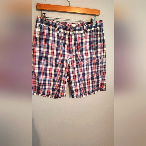 Vineyard Vines  shorts-NWOT - Picture 1 of 3